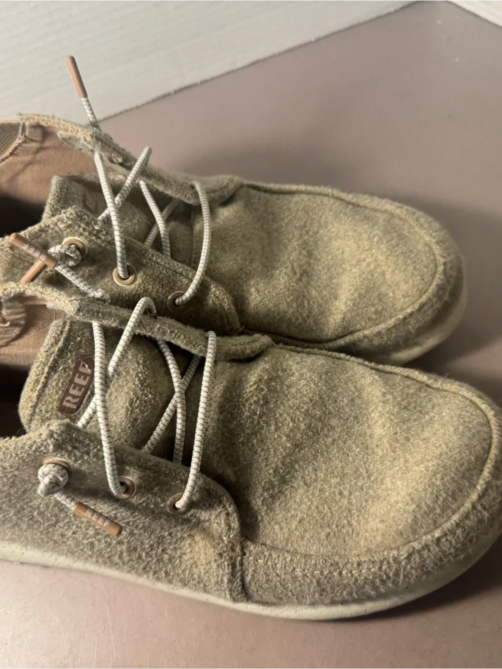 Reef Men's Chukka Boots in Olive Green Knit Suede